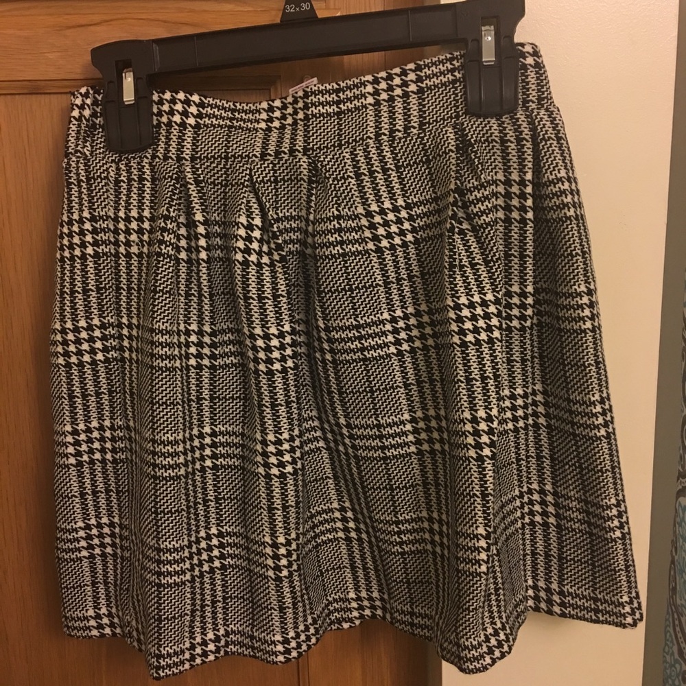 Ladies woven skirt